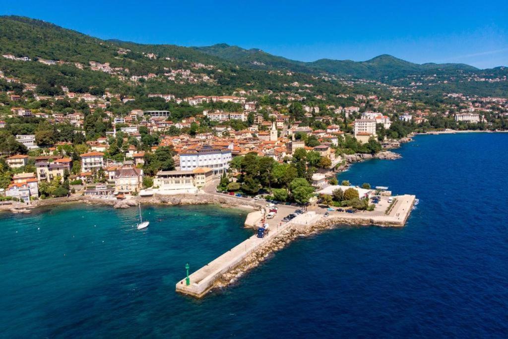 Apartman Barocco Lovran Buitenkant foto