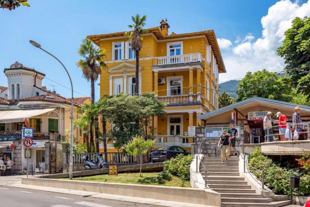Apartman Barocco Lovran Buitenkant foto