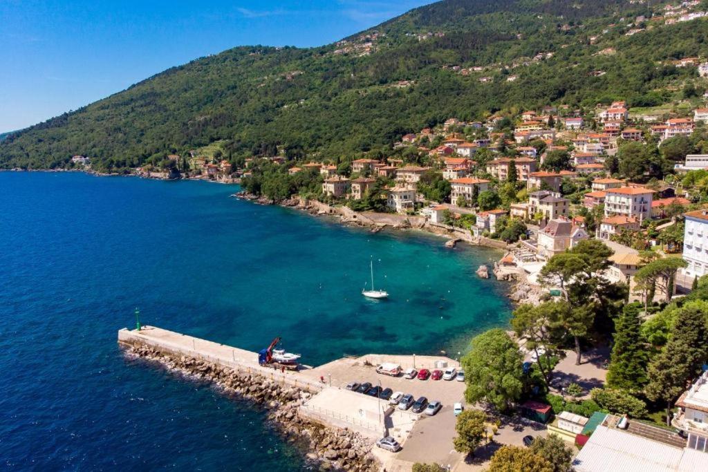 Apartman Barocco Lovran Buitenkant foto