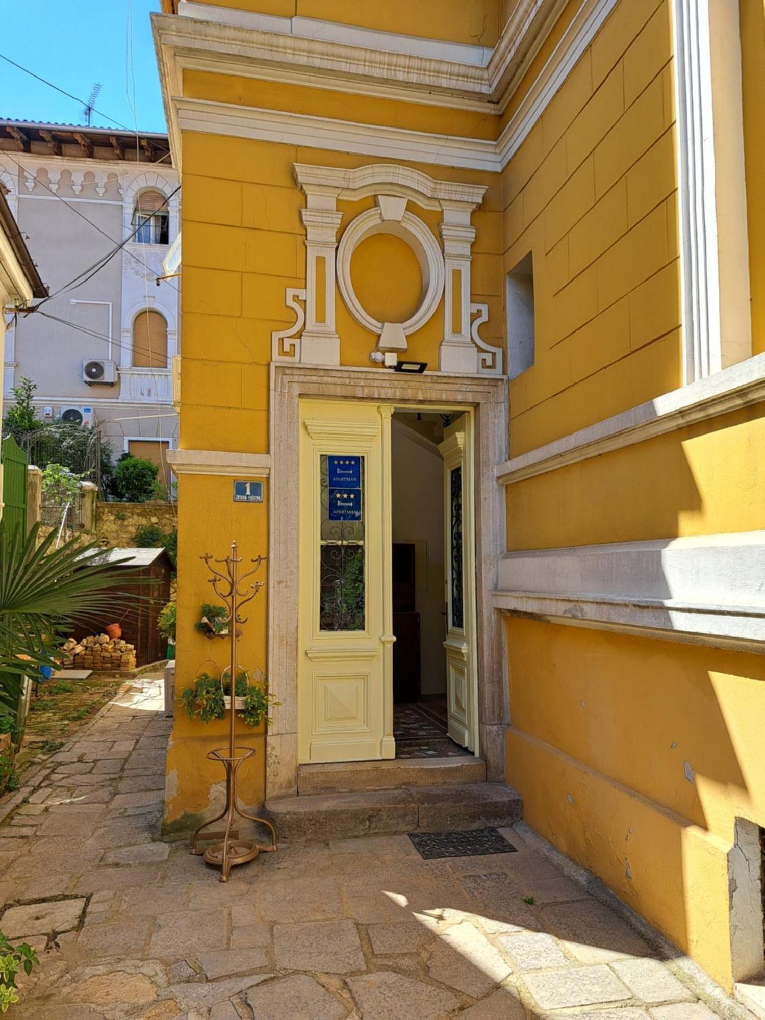 Apartman Barocco Lovran Buitenkant foto
